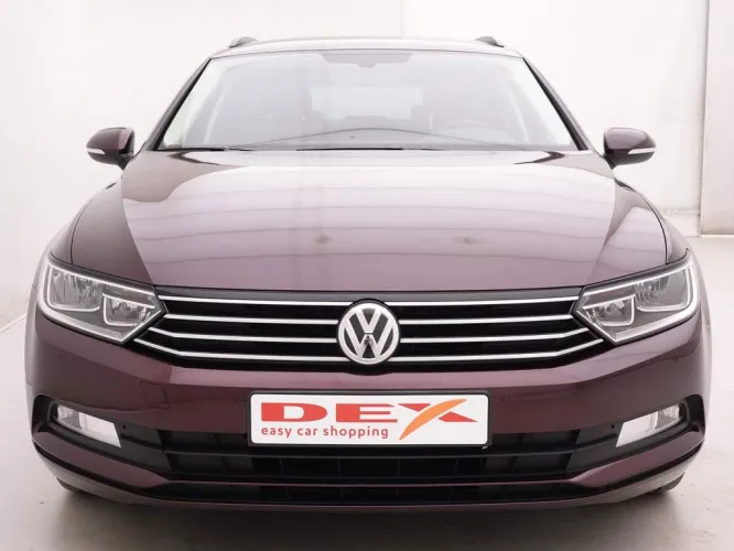 Volkswagen Passat Variant 1.6 TDi 120 Trendline Plus + GPS + ALU + Privacy Glass Image 2