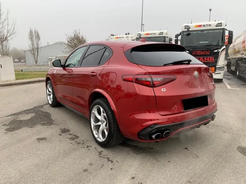 Alfa Romeo Stelvio Quadrifoglio 2.9 V6 Image 5