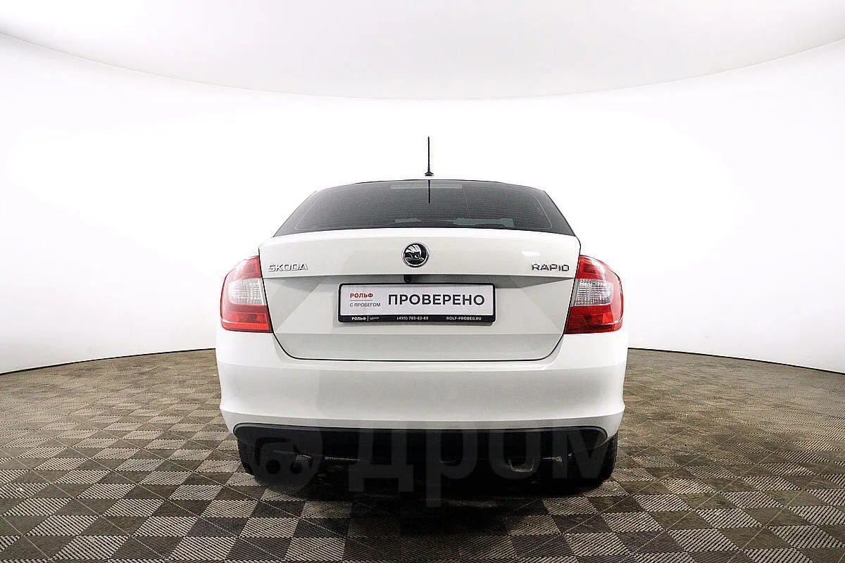 Skoda Rapid Image 6