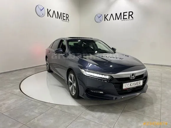 Honda Accord 1.5 VTEC Executive Plus Image 1